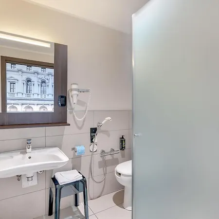 Hotell B&B Hotel Bergamo City