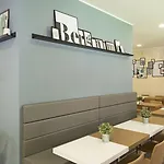 贝加莫民宿酒店