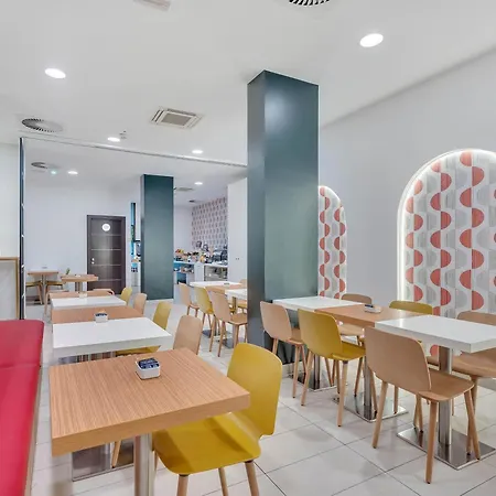 Hotel B&B Hotel Bergamo City 3*