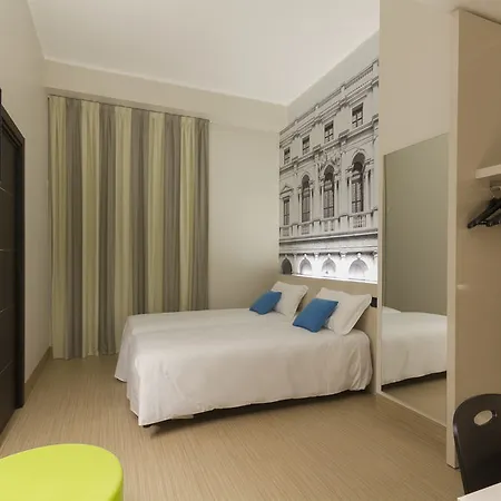 Hotel B&B Hotel Bergamo City 3*