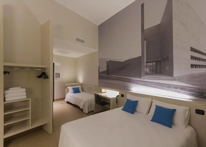 B&B Hotel Bergamo City מלון