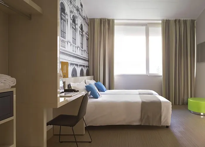 B&B Hotel Bergamo City מלון 3*